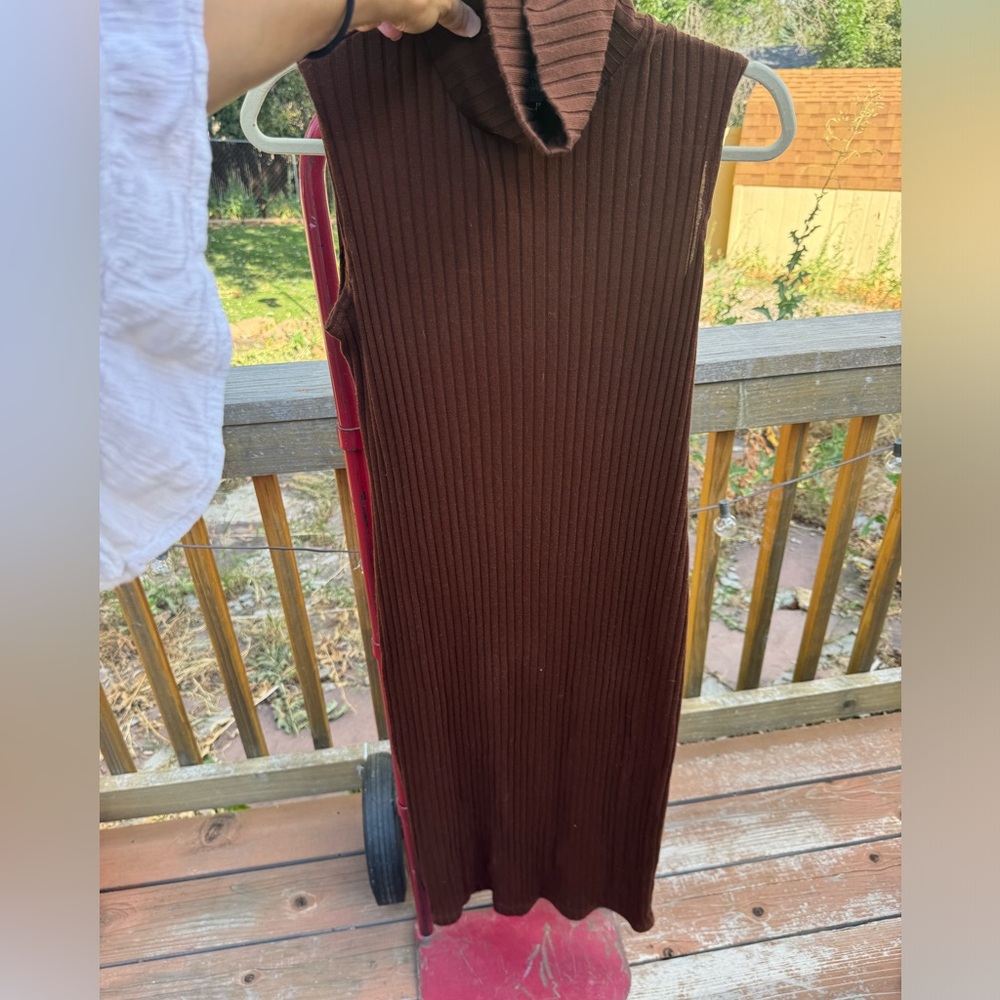 Sleeveless maxi turtleneck bodycon dress